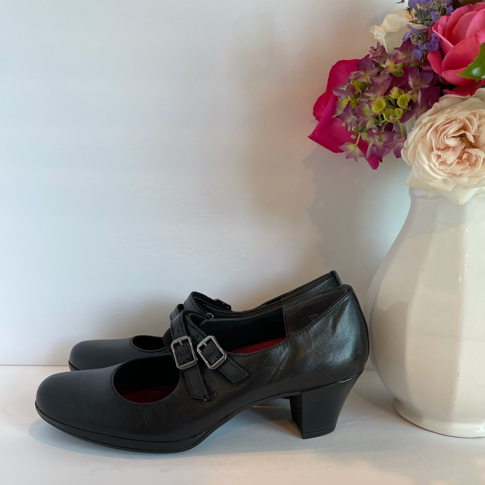 ❤️ Munro Alica MJ Leather Heels - size 9.5 M ❤️